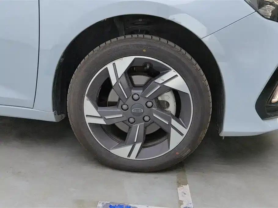 Geely Emgrand L HiP 2022 1.5TD-DHT Pro 100KM Super — миниатюра 6