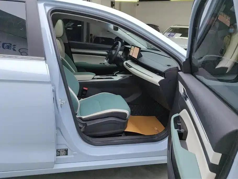 Geely Emgrand L HiP 2022 1.5TD-DHT Pro 100KM Super — миниатюра 8