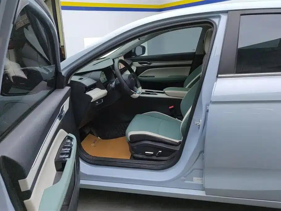 Geely Emgrand L HiP 2022 1.5TD-DHT Pro 100KM Super — миниатюра 9