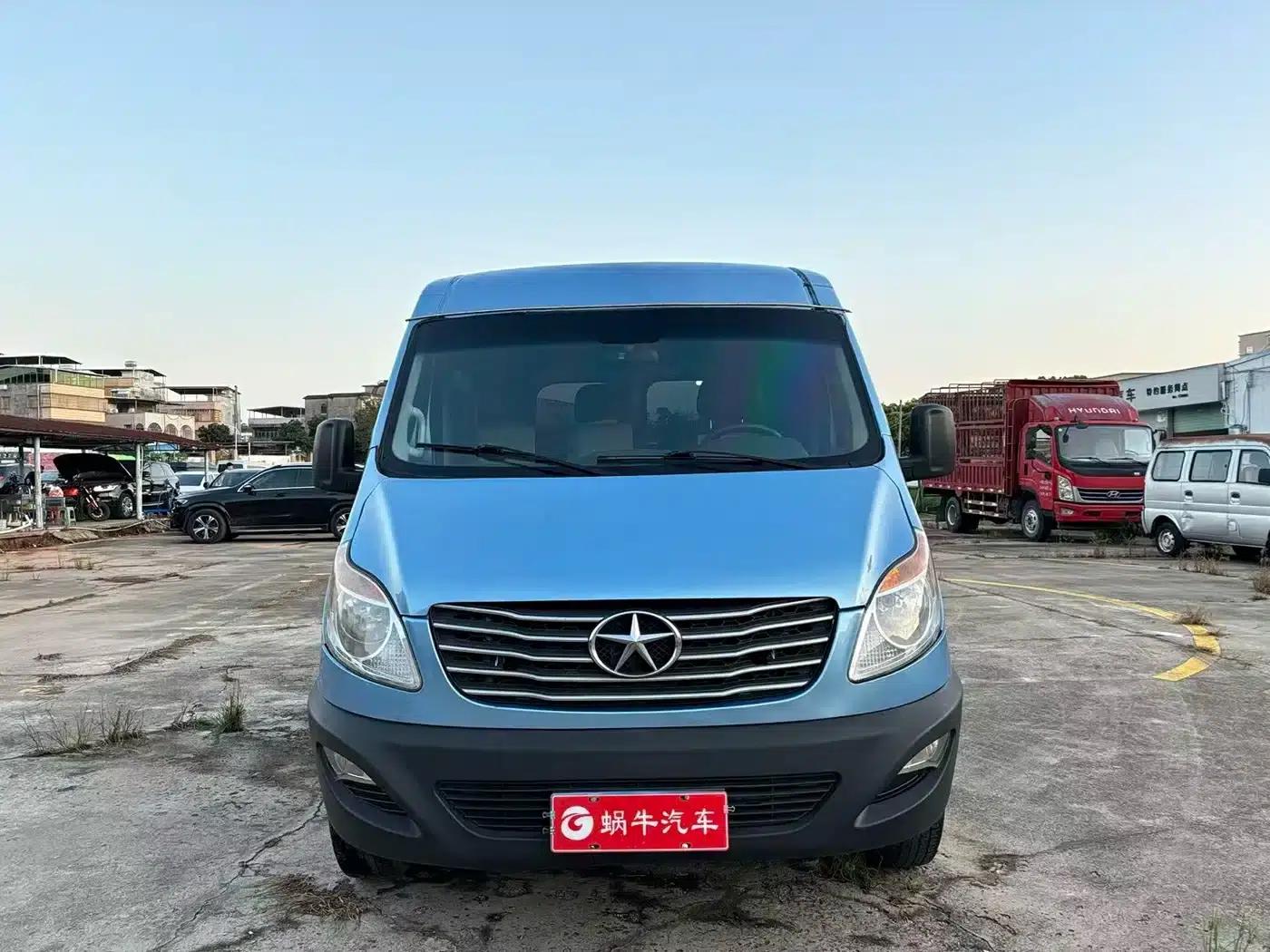 Starlight 2019 1.9T Short Wheelbase Multipurpose Passenger Vehicle — миниатюра 2