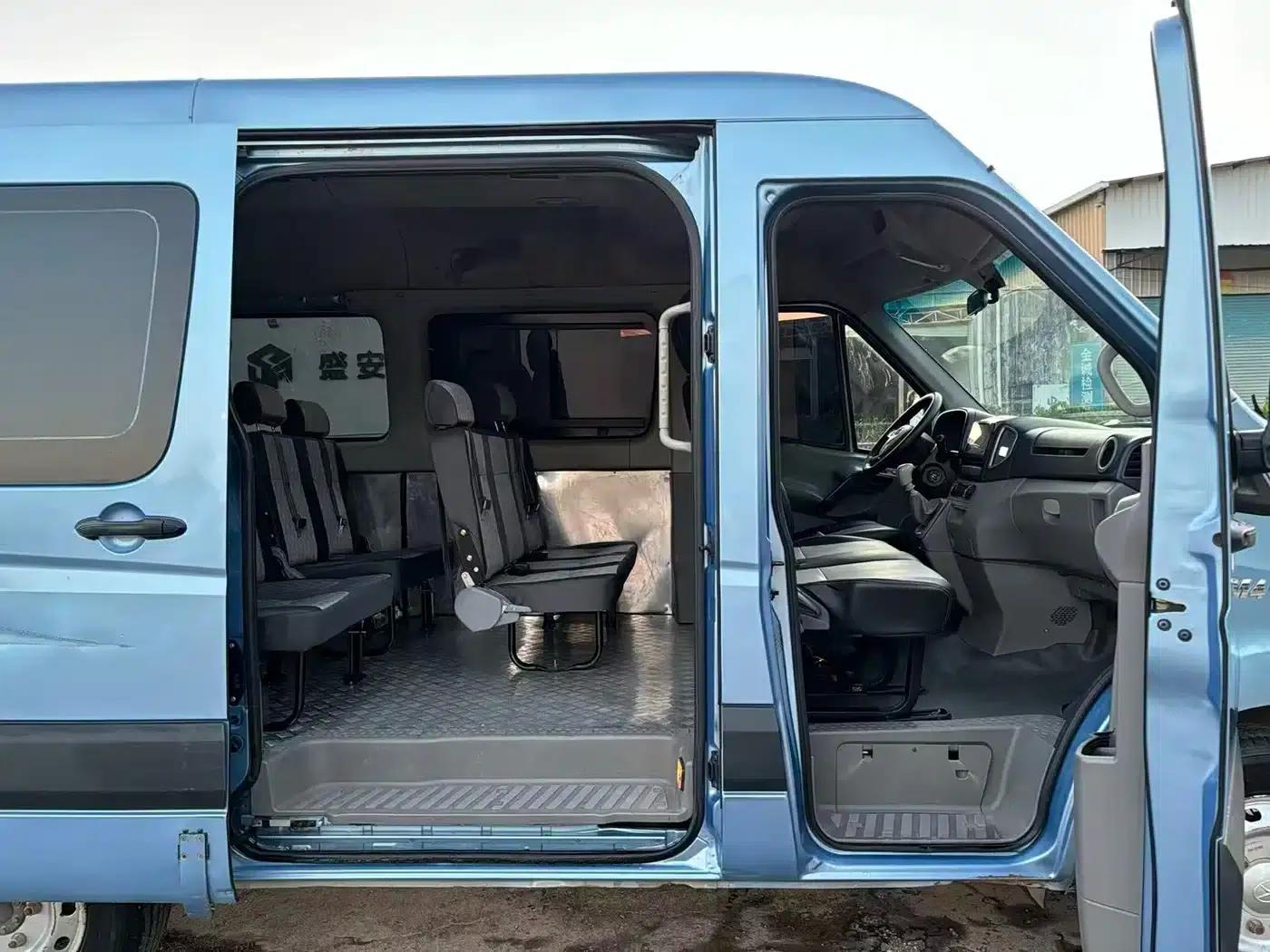 Starlight 2019 1.9T Short Wheelbase Multipurpose Passenger Vehicle — миниатюра 6