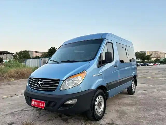 Starlight 2019 1.9T Short Wheelbase Multipurpose Passenger Vehicle