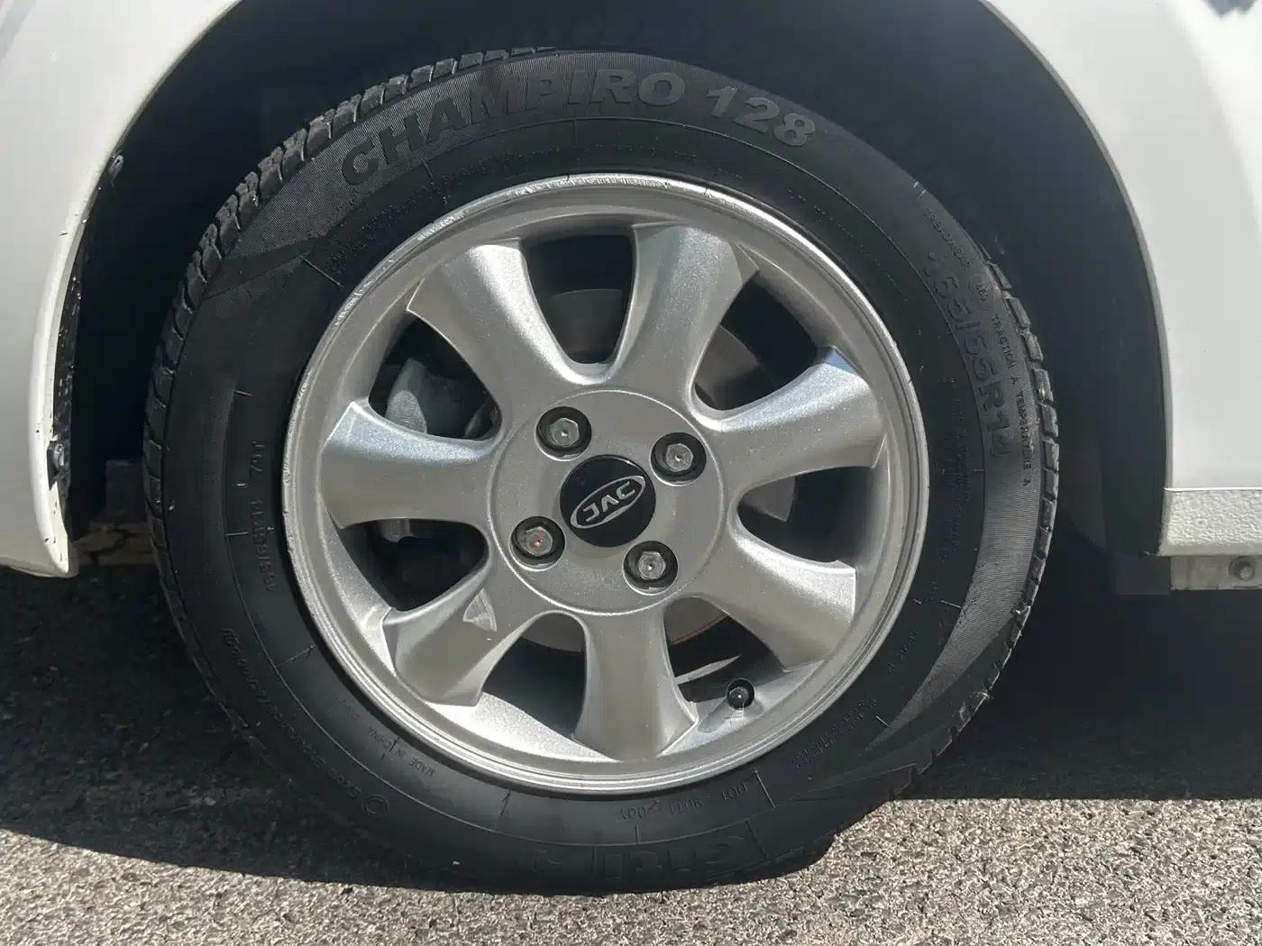 JAC iEV6E 2017 iEV6E Time Edition — миниатюра 18