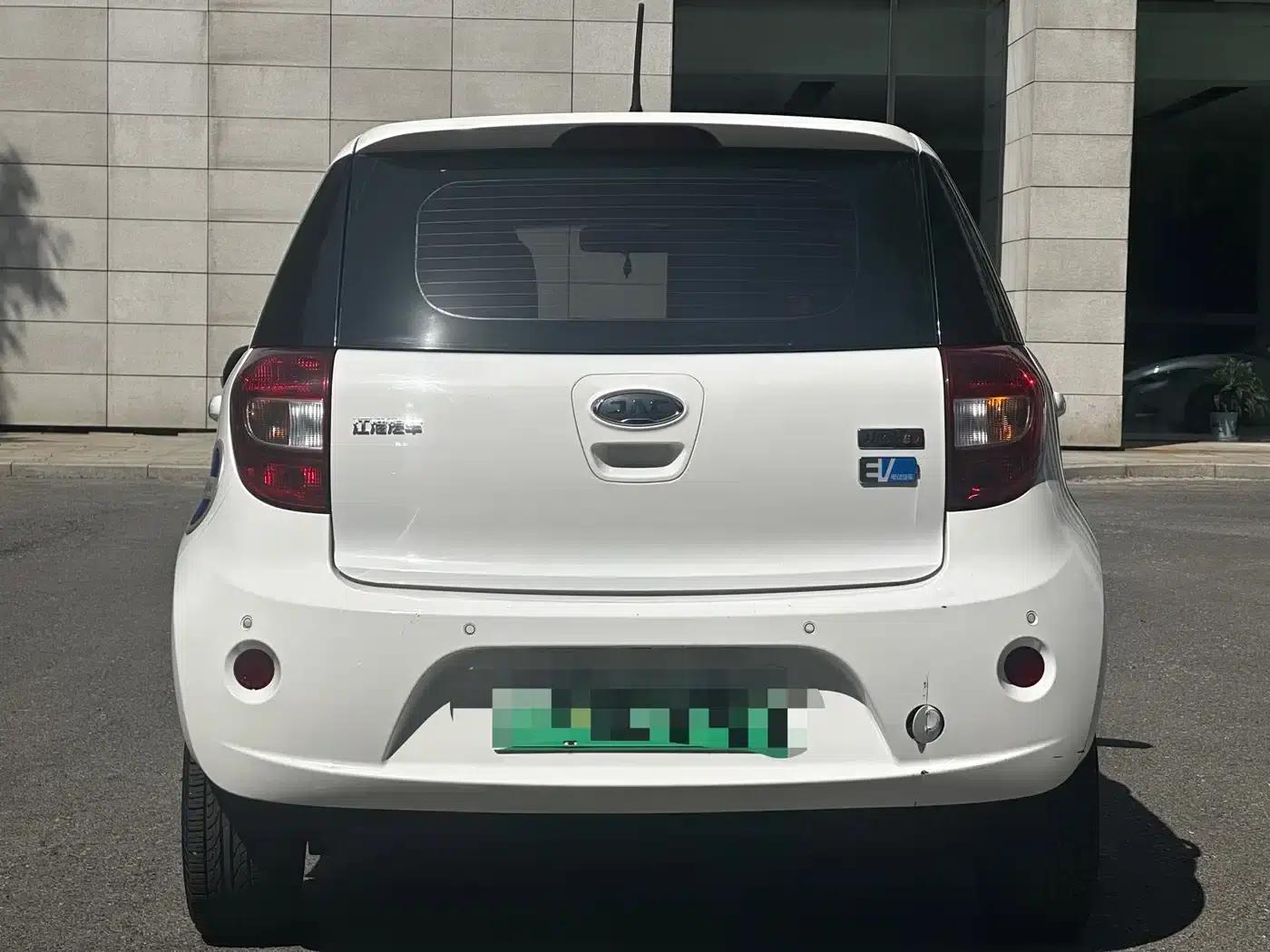 JAC iEV6E 2017 iEV6E Time Edition — миниатюра 5