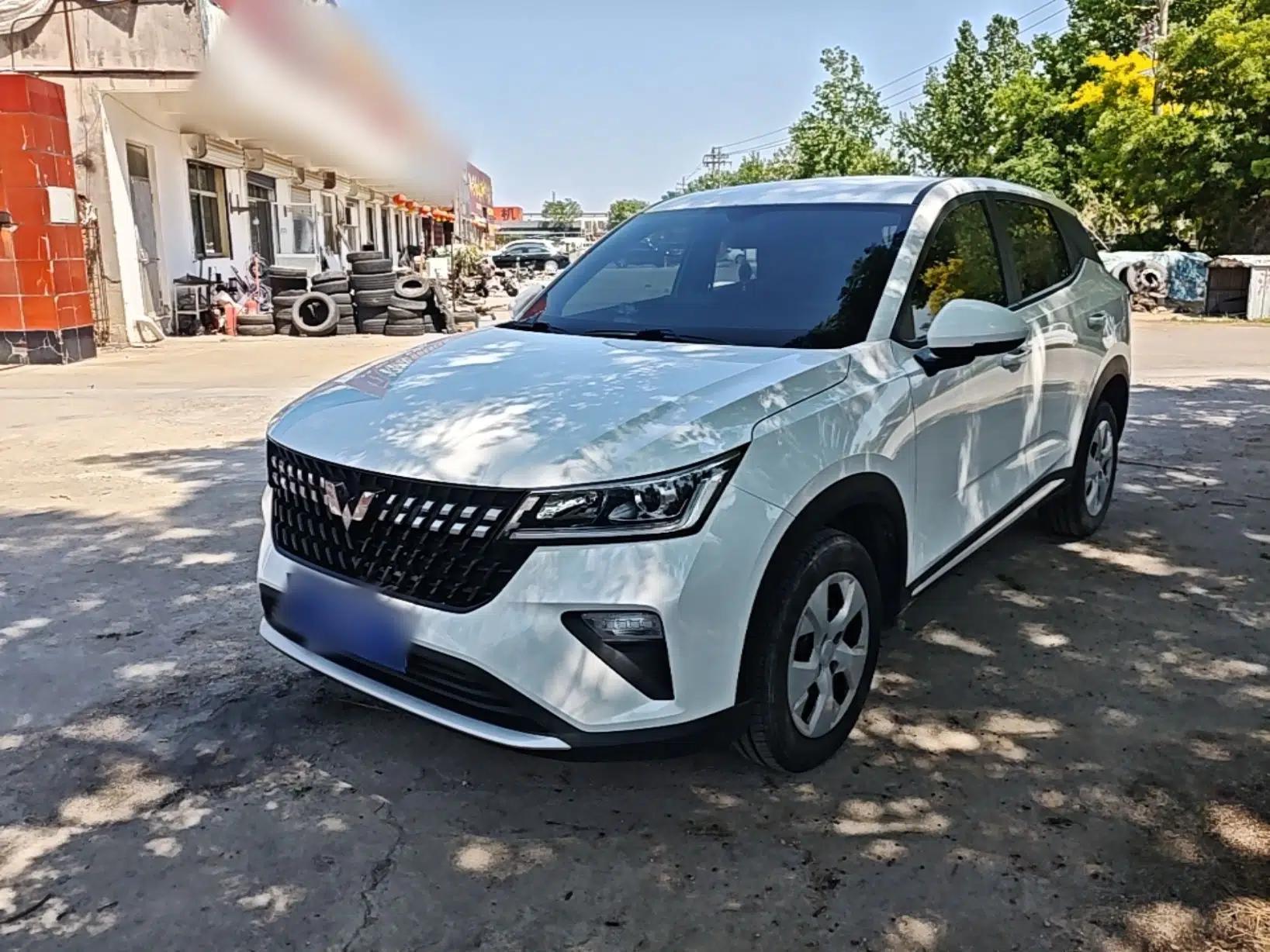 Wuling Alvez 2022 1.5L Manual Free-Style Model — миниатюра 1