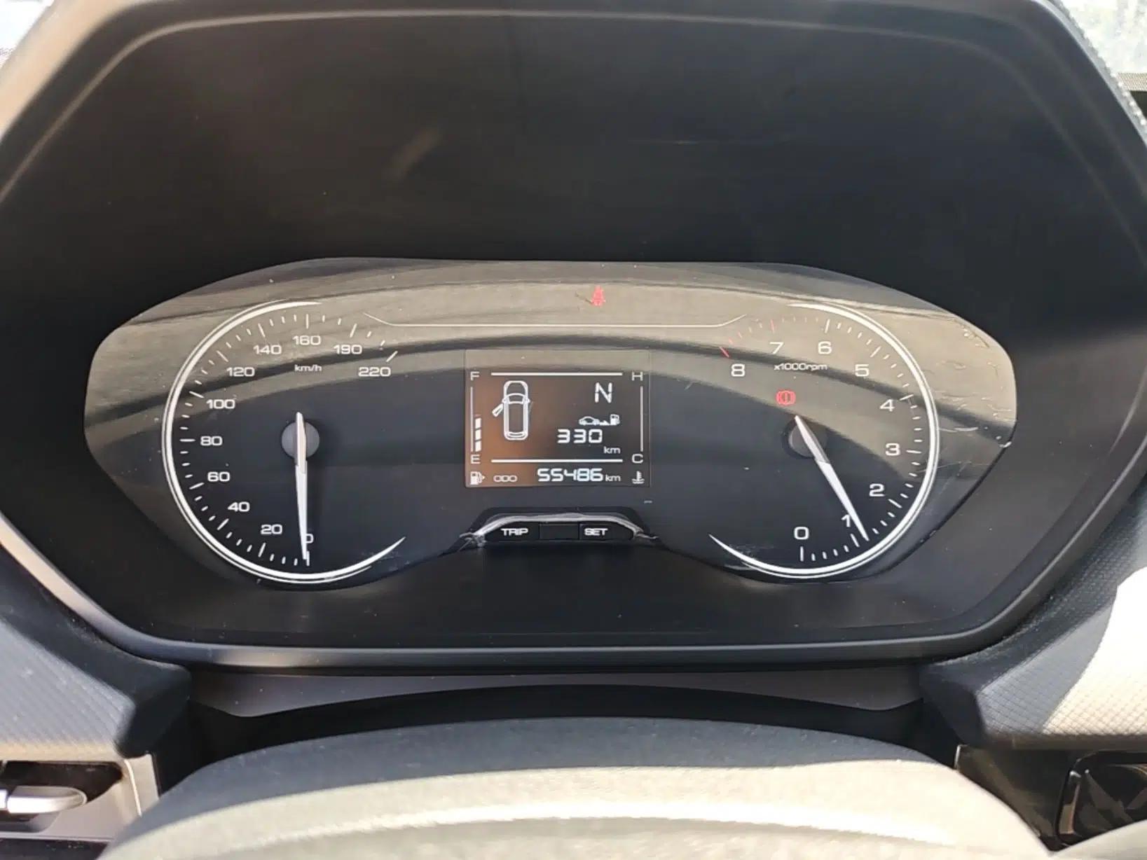 Wuling Alvez 2022 1.5L Manual Free-Style Model — миниатюра 15