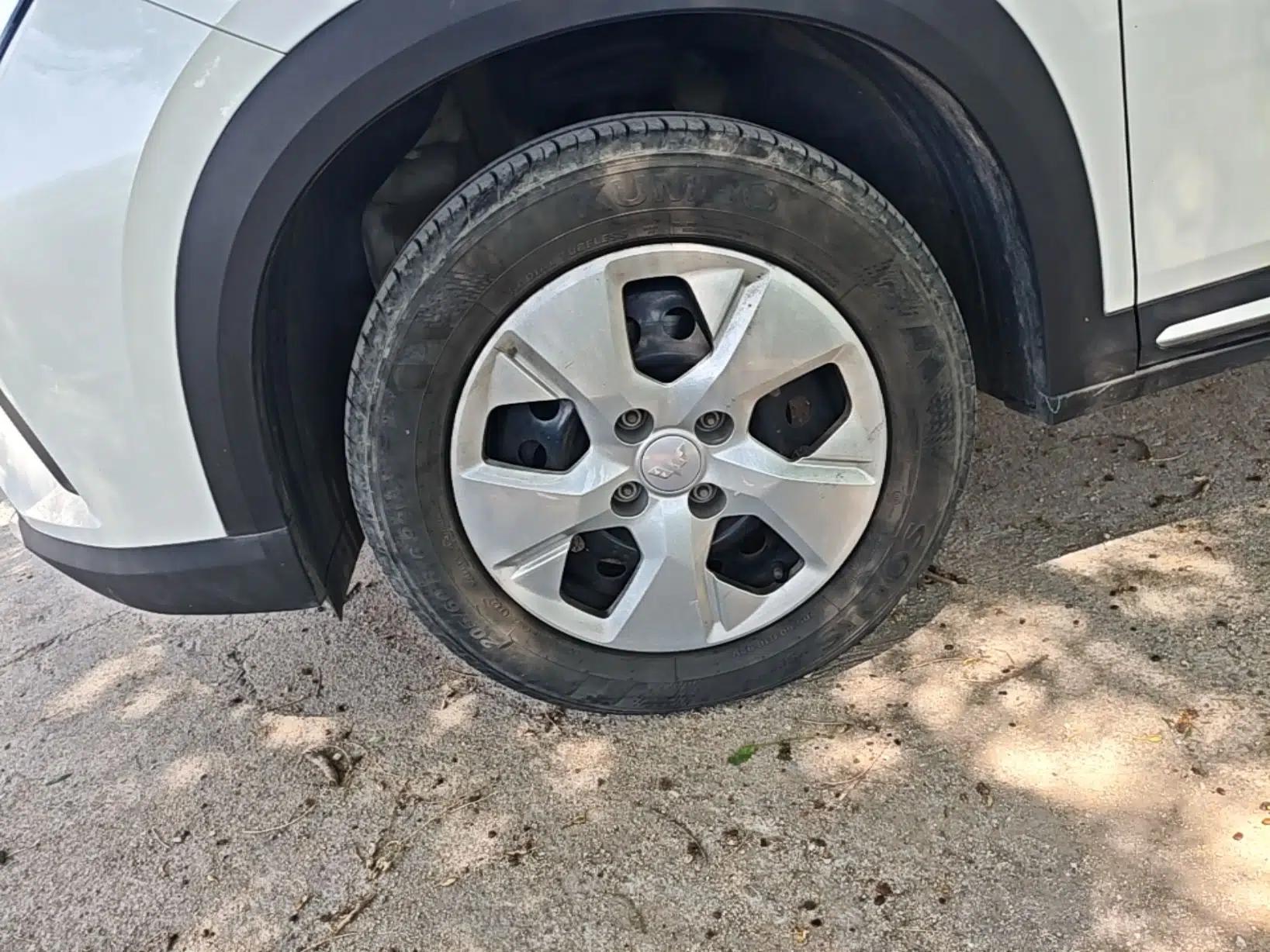 Wuling Alvez 2022 1.5L Manual Free-Style Model — миниатюра 8