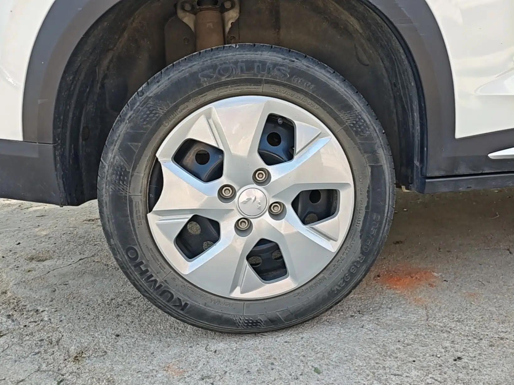 Wuling Alvez 2022 1.5L Manual Free-Style Model — миниатюра 10
