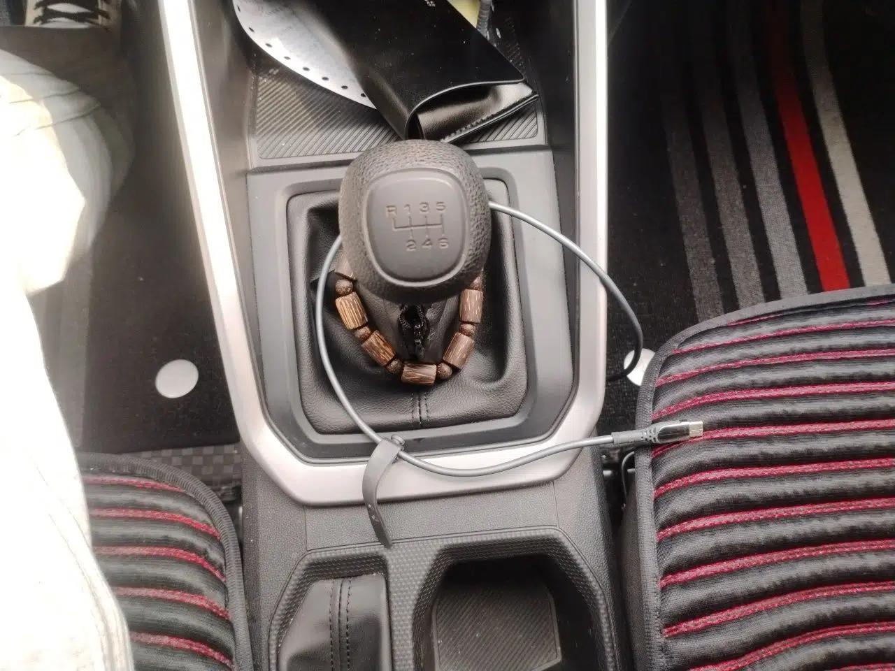 Wuling Alvez 2022 1.5L Manual Free-Style Model — миниатюра 15