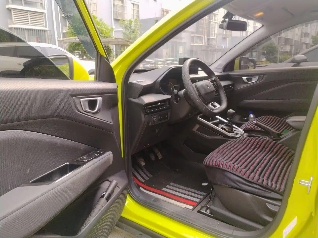 Wuling Alvez 2022 1.5L Manual Free-Style Model — миниатюра 17