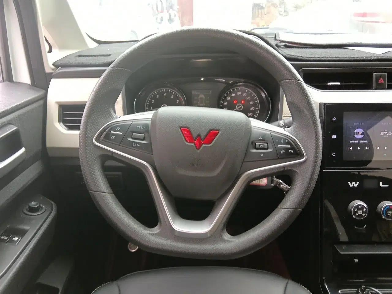 Wuling Zhengcheng 2021 1.5T Manual Luxury Version — миниатюра 11
