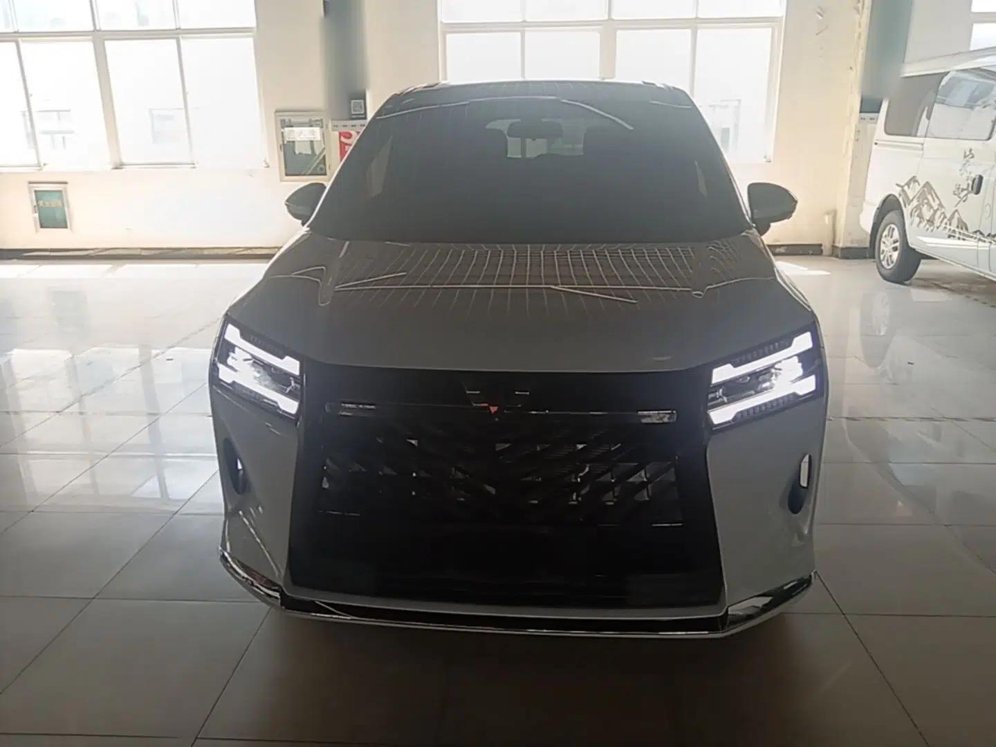Wuling Starlight 730 2025 Model Plug-in Hybrid 125km Luxury Edition — миниатюра 2
