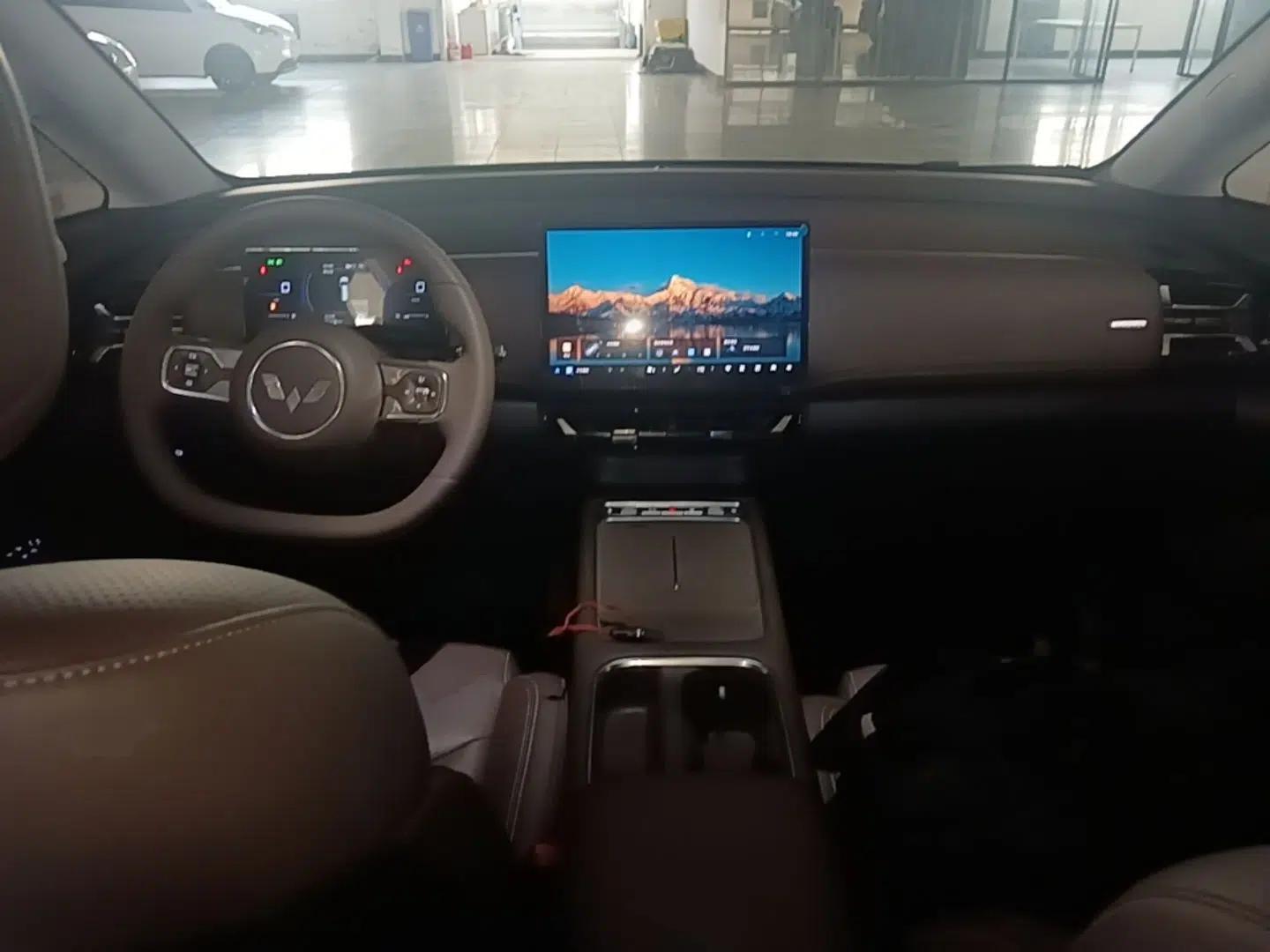 Wuling Starlight 730 2025 Model Plug-in Hybrid 125km Luxury Edition — миниатюра 12