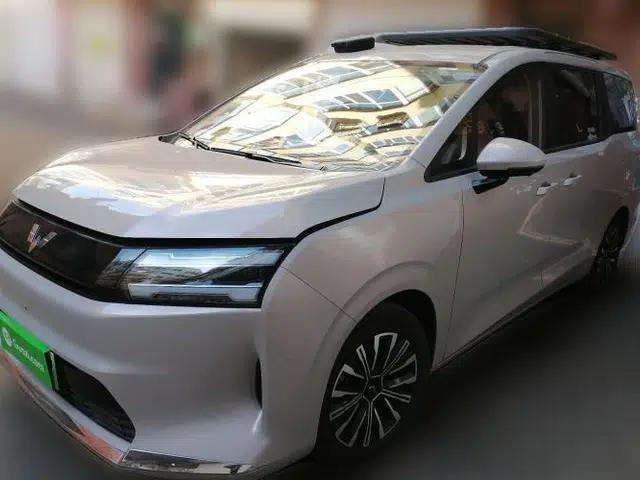 Wuling Starlight 730 2025 Model Pure Electric 500km Luxury Edition