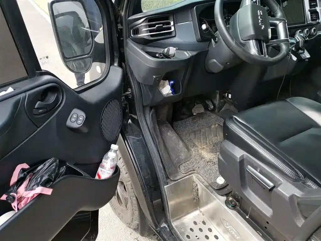Jiangling Fushun 2023 2.0T Automatic Short Wheelbase Low Roof Commercial Multi-purpose Passenger Vehicle with 6 Seats and Lift-up Tailgate — миниатюра 14