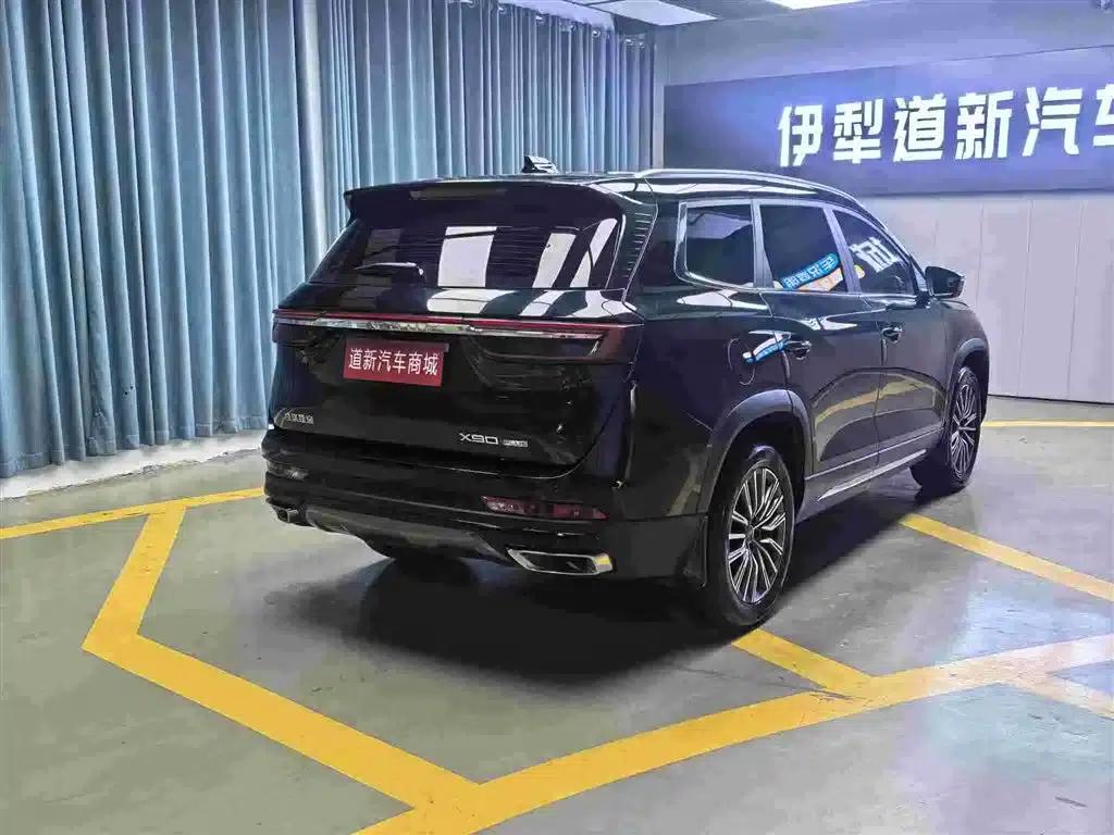 Jetour X90 PLUS 2024 1.6TD DCT Villa 5-seater — миниатюра 7