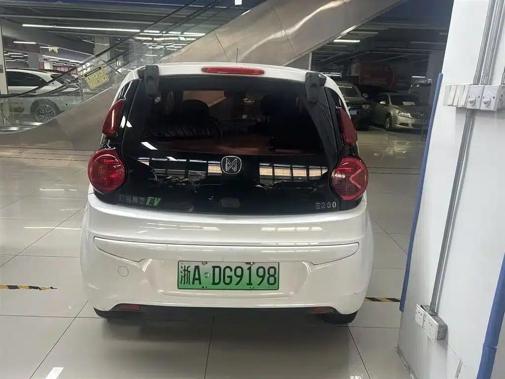Jiangling E200L 2017 Model E200P Standard Edition — миниатюра 11