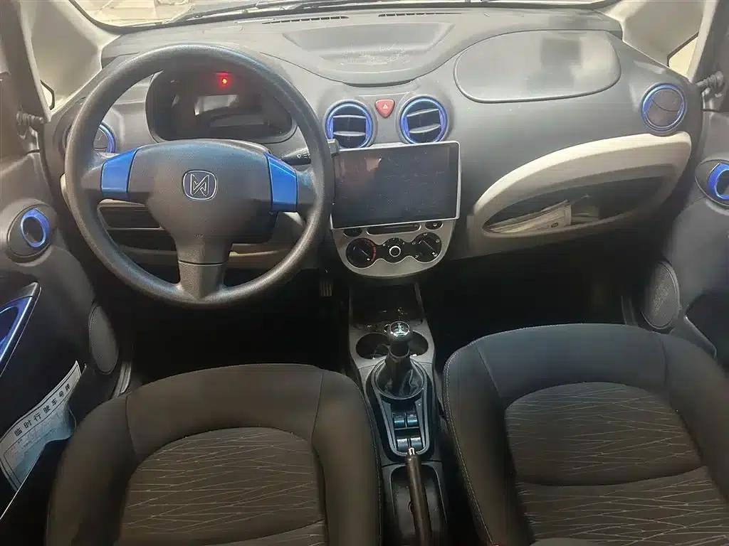 Jiangling E200L 2017 Model E200P Standard Edition — миниатюра 8