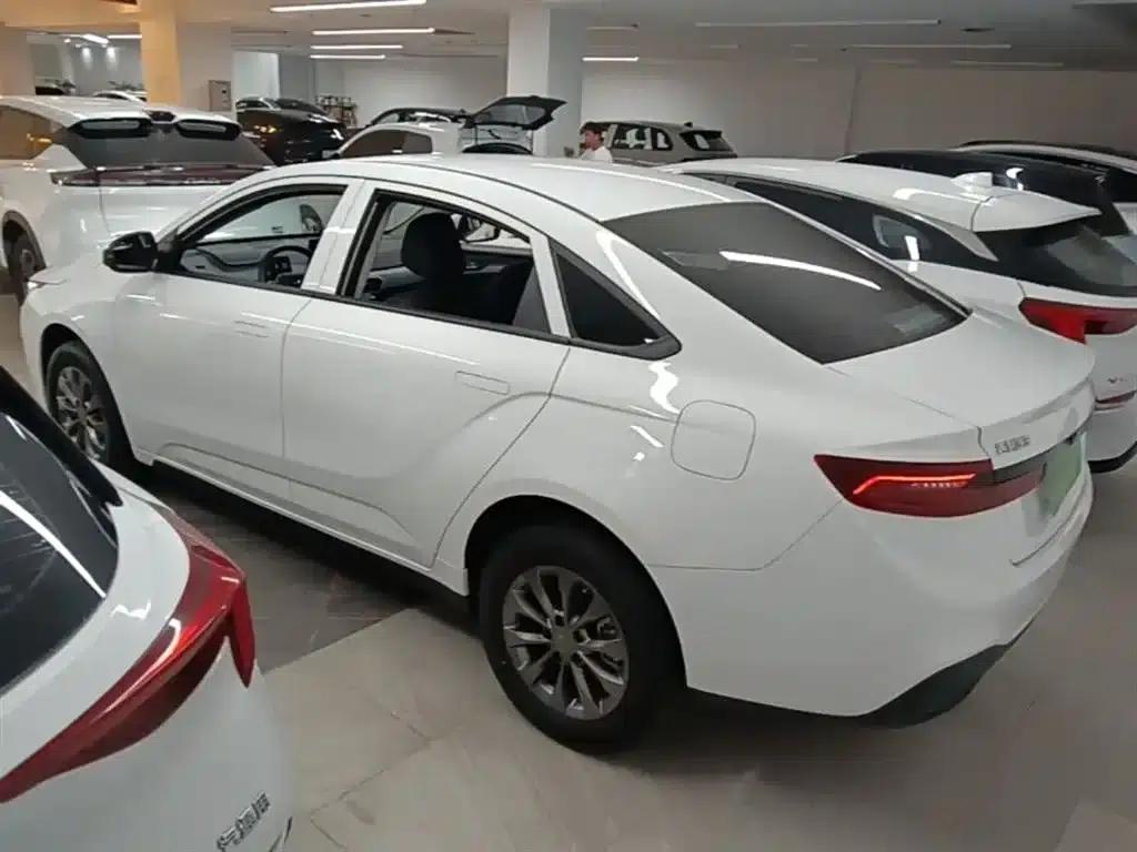Geely Geometry A 2024 Model 410KM Travel Edition — миниатюра 5