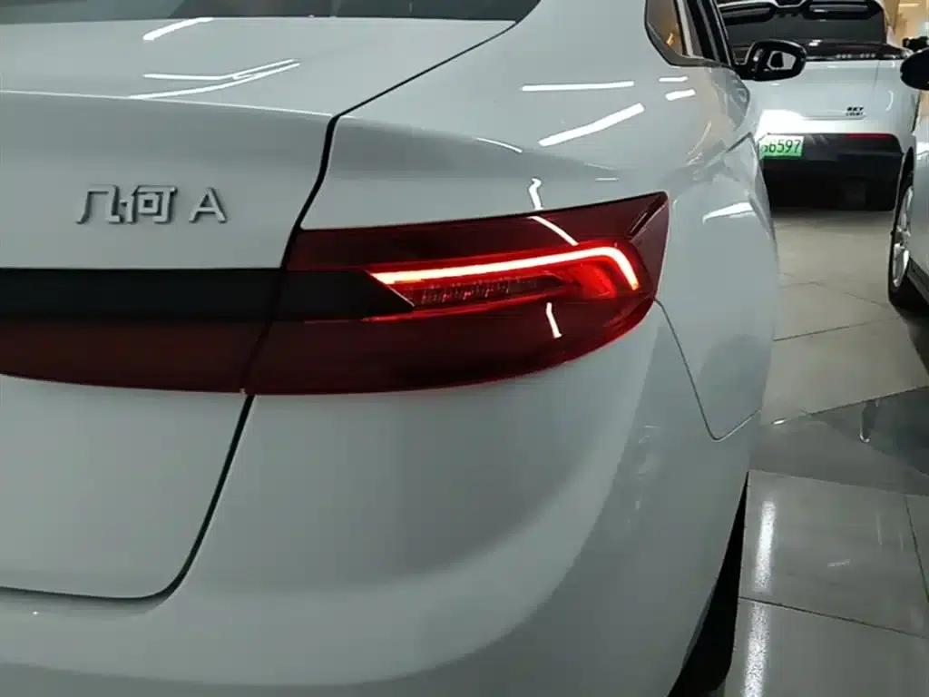 Geely Geometry A 2024 Model 410KM Travel Edition — миниатюра 8
