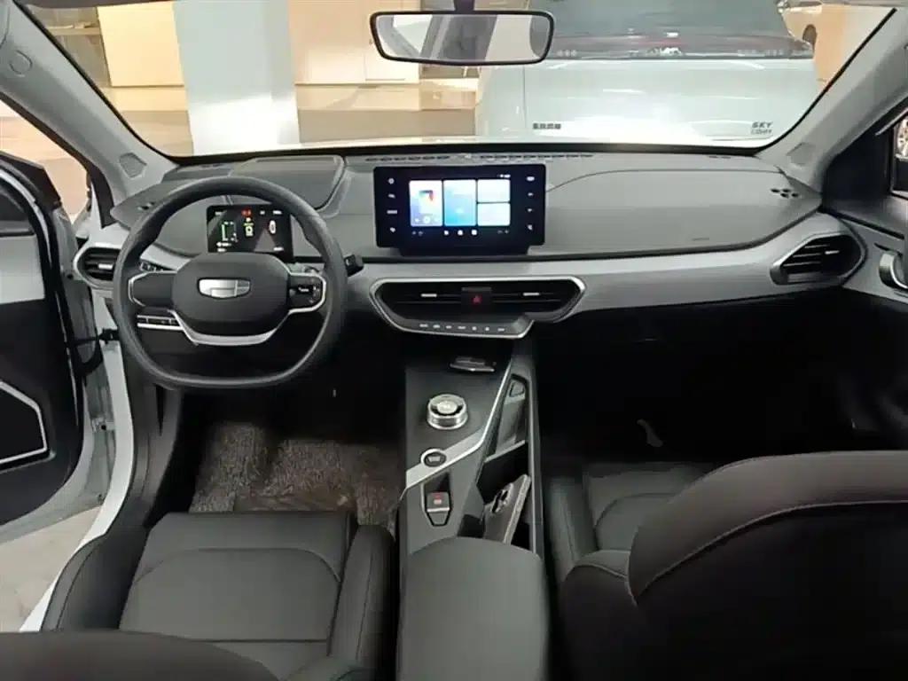Geely Geometry A 2024 Model 410KM Travel Edition — миниатюра 10