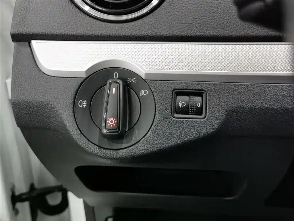 Jetta VA3 2021 1.5L Automatic Enjoy Edition — миниатюра 21