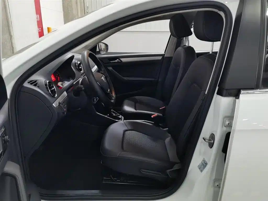 Jetta VA3 2021 1.5L Automatic Enjoy Edition — миниатюра 10