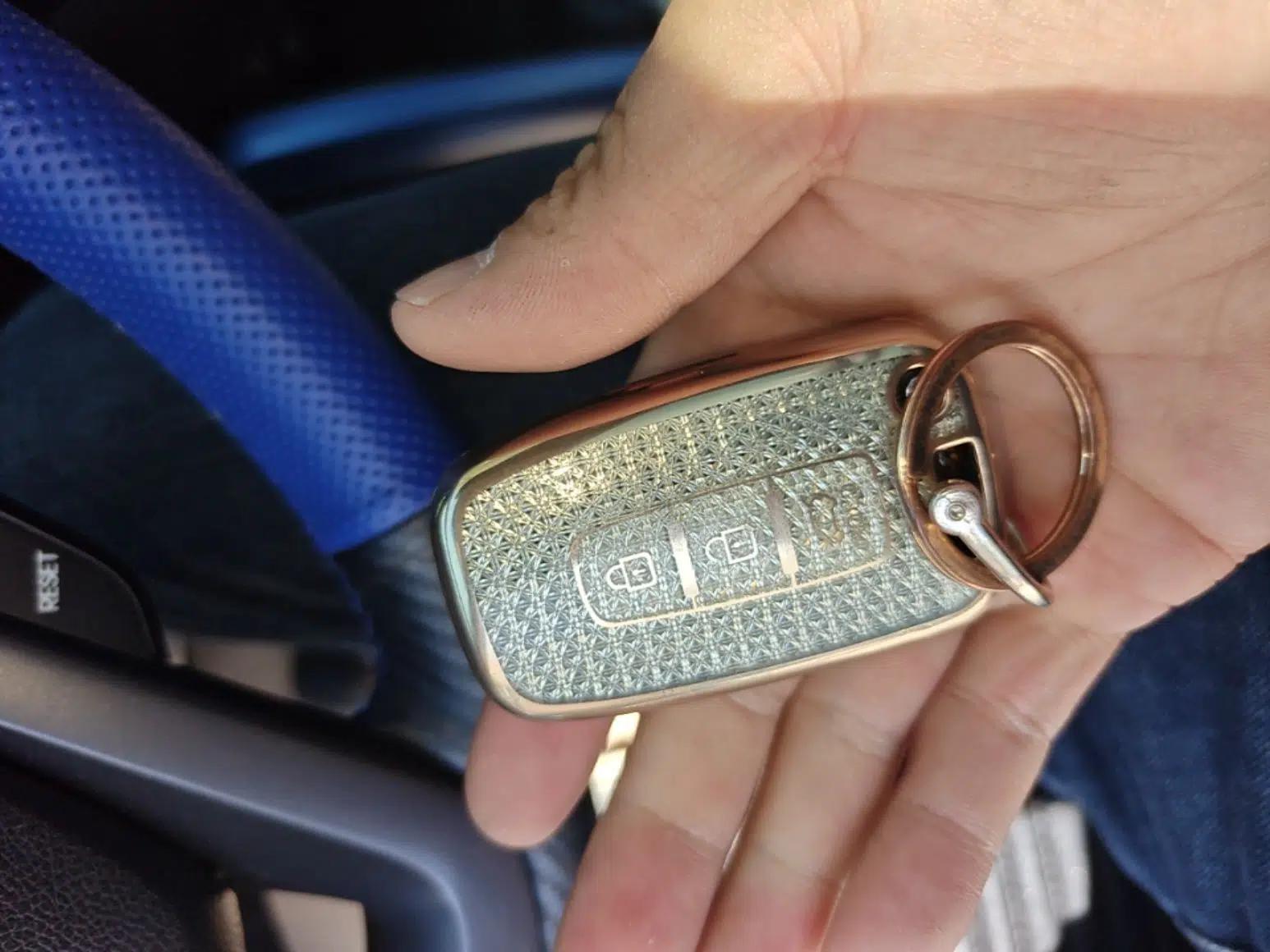 Hyundai Veloster 2012 1.6T Automatic Luxury Edition — миниатюра 12