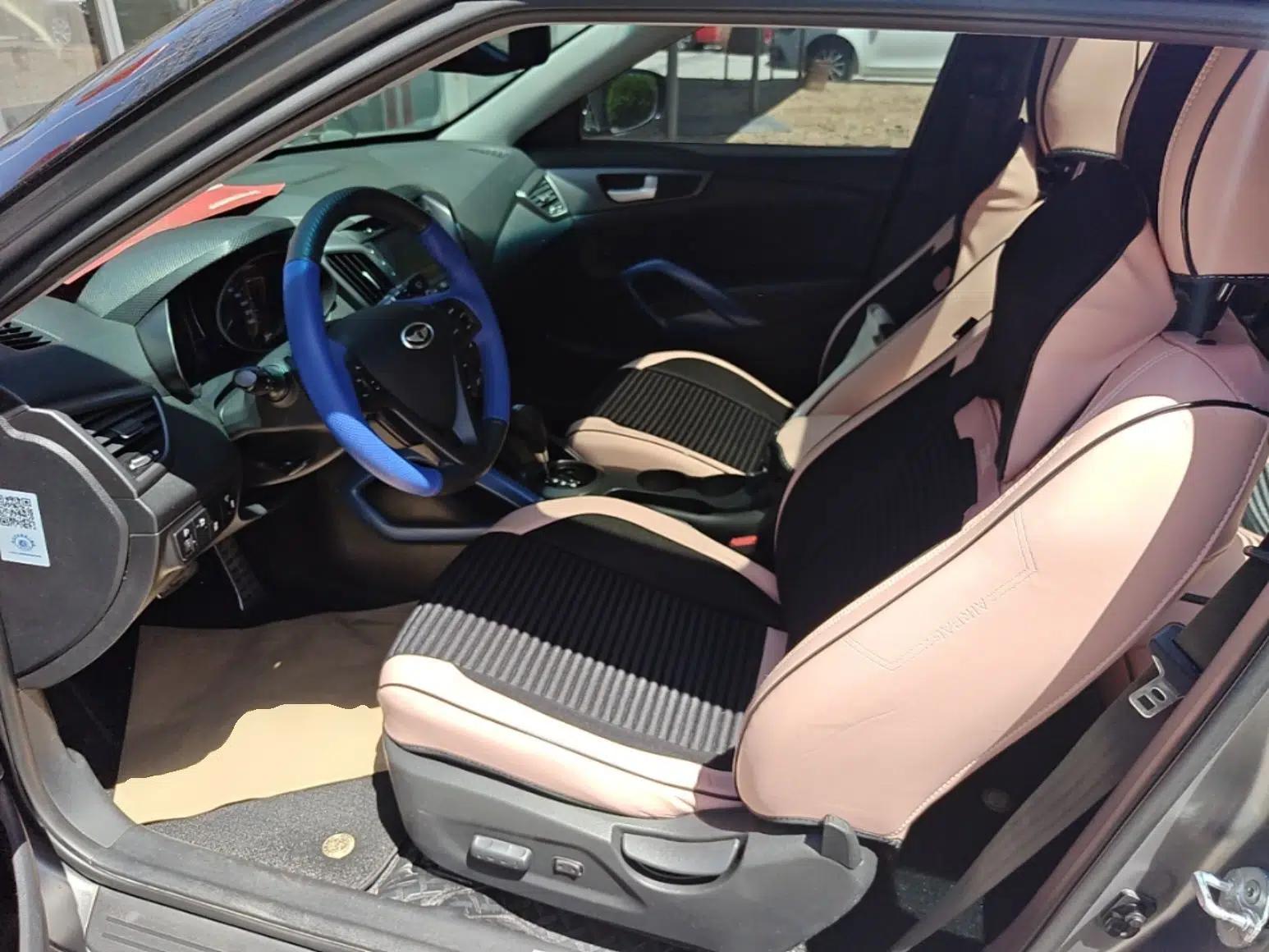 Hyundai Veloster 2012 1.6T Automatic Luxury Edition — миниатюра 18