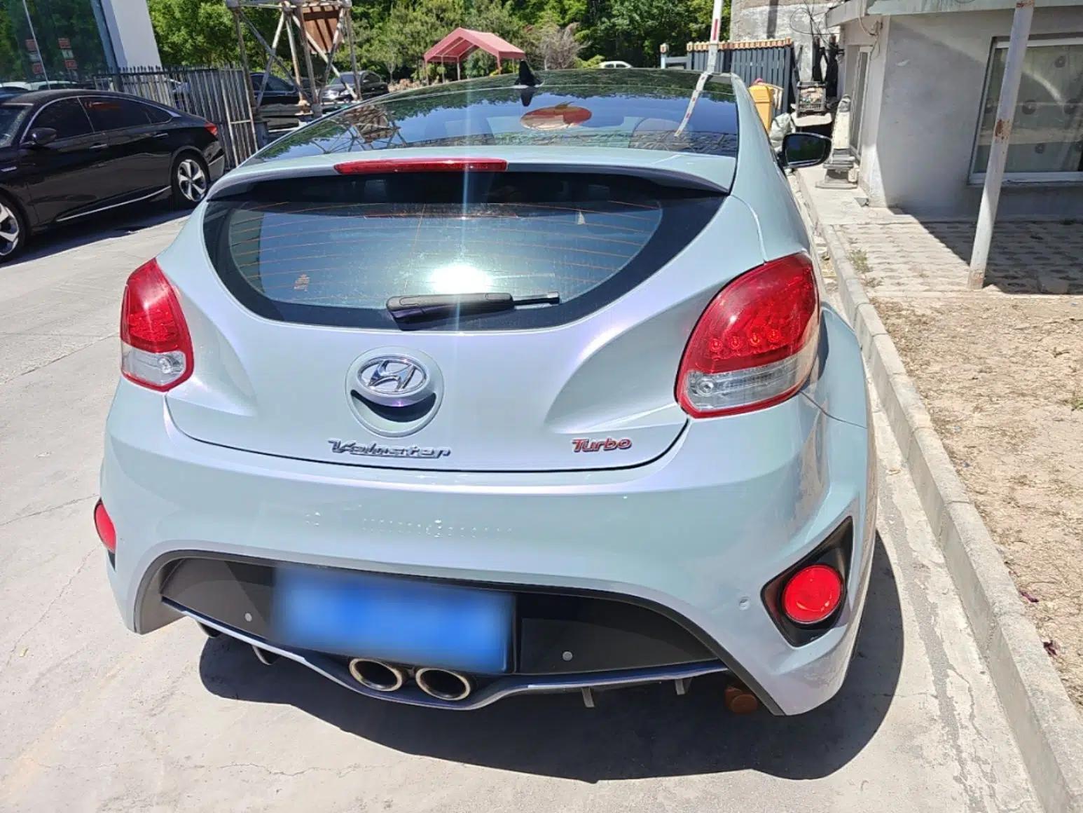 Hyundai Veloster 2012 1.6T Automatic Luxury Edition — миниатюра 5