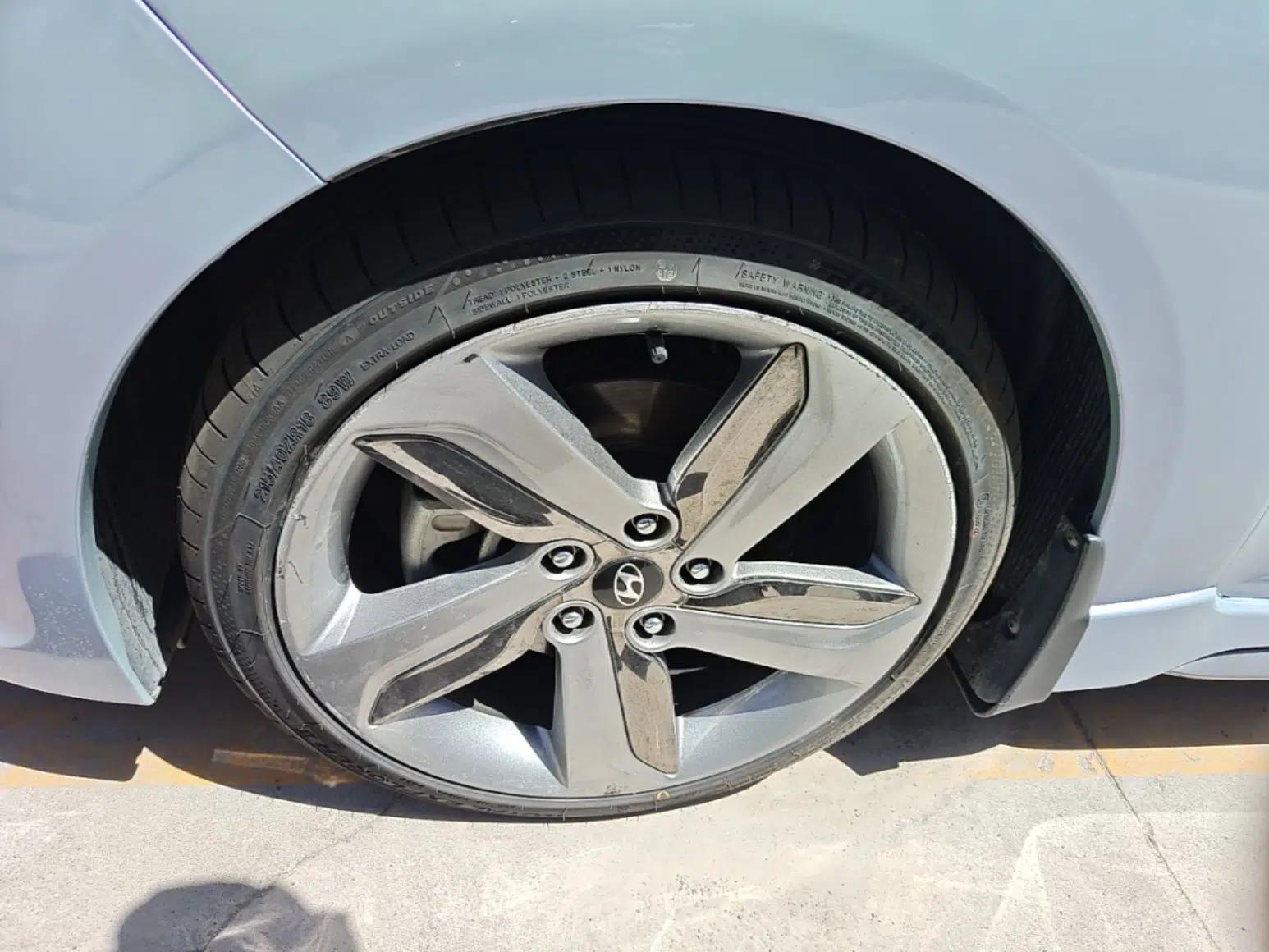 Hyundai Veloster 2012 1.6T Automatic Luxury Edition — миниатюра 8