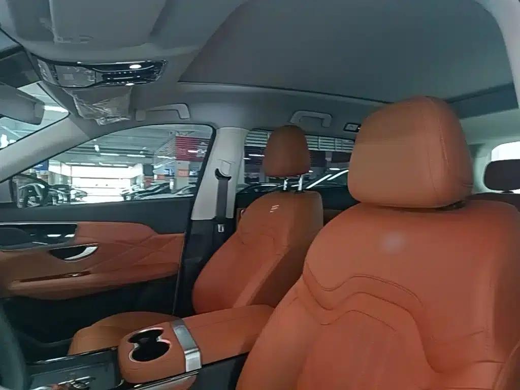 Jetour Mountain & Sea L7 2025 1.5T 120km Comfort Edition 5-seater — миниатюра 18