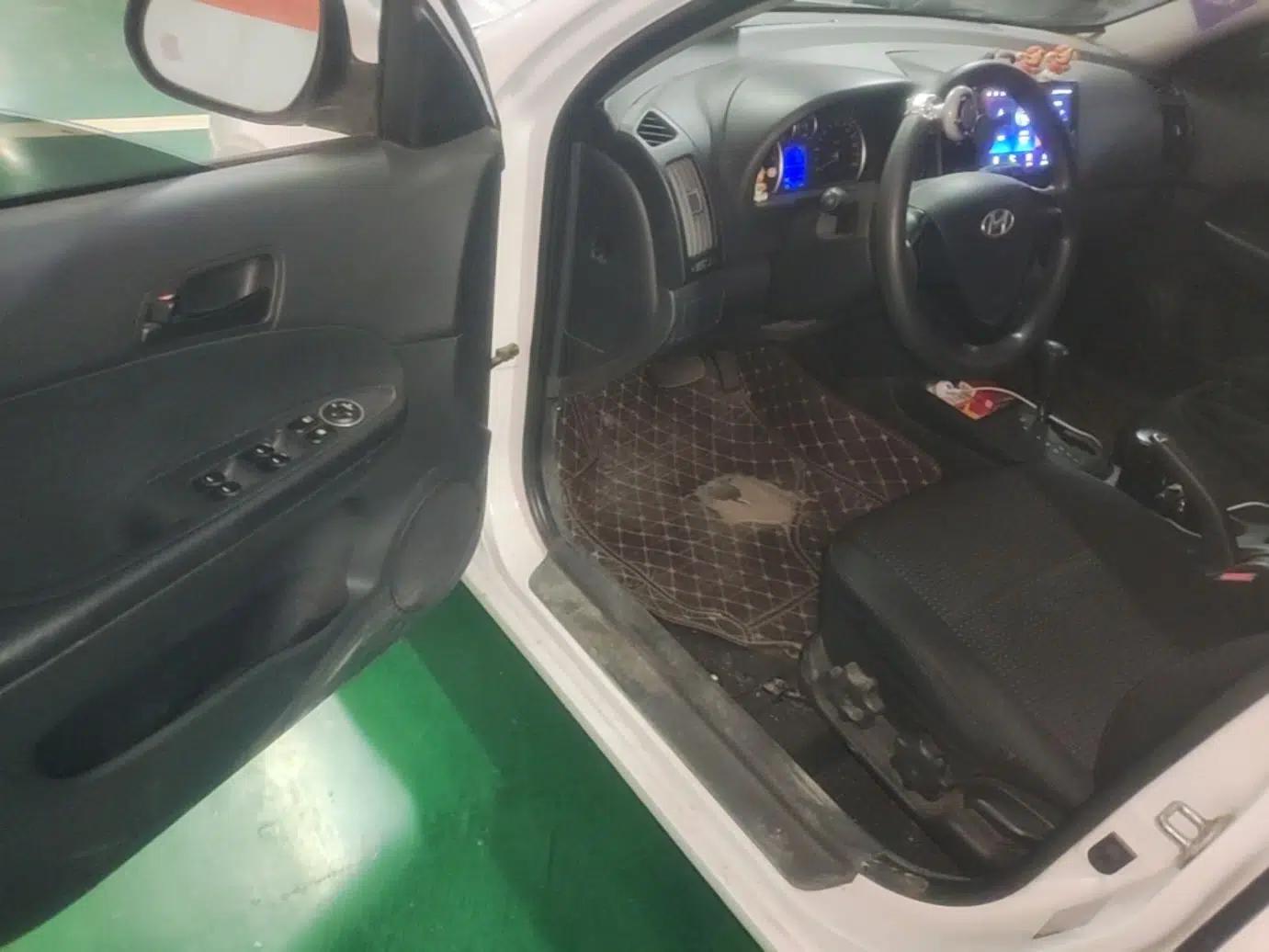 Hyundai i30 2009 1.6L Automatic Comfort Edition — миниатюра 17