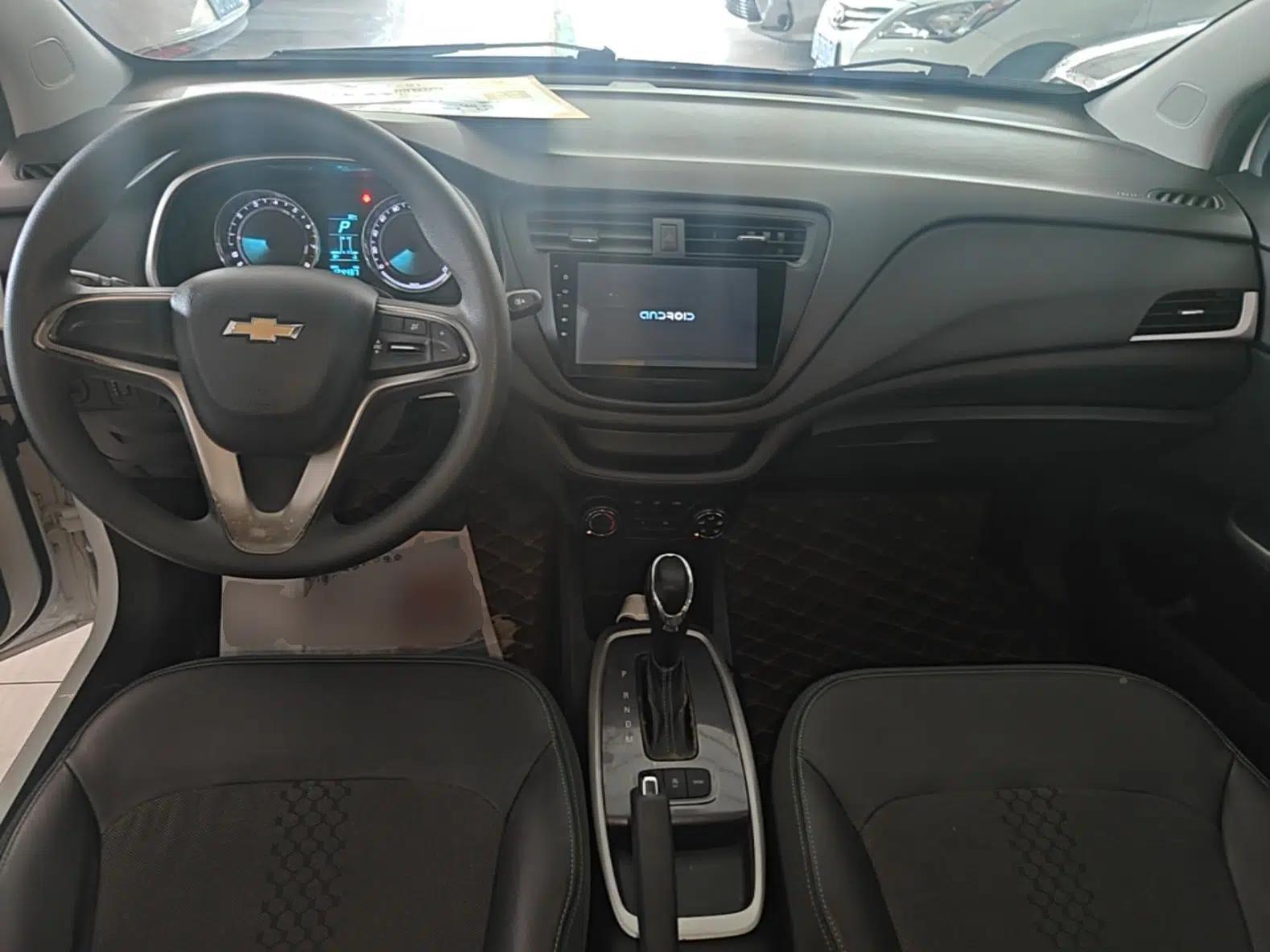 Chevrolet Lova RV 2016 1.5L Automatic Smart Drive Edition — миниатюра 13