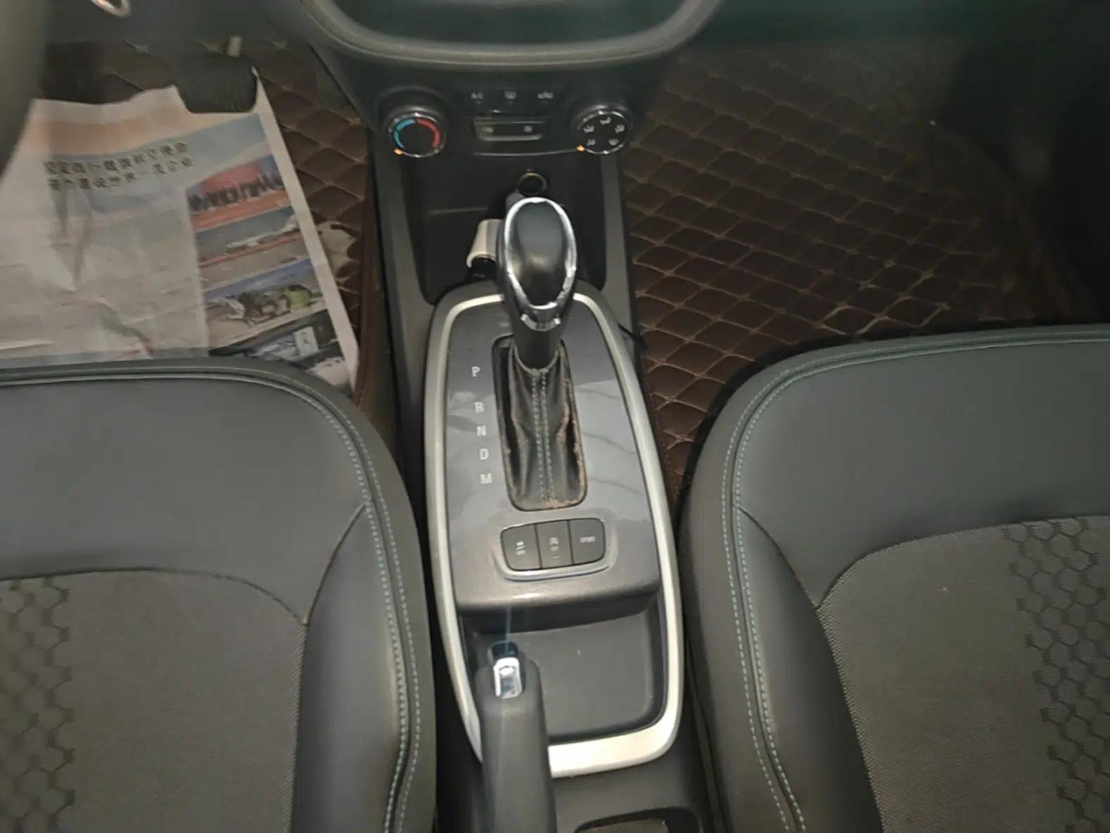Chevrolet Lova RV 2016 1.5L Automatic Smart Drive Edition — миниатюра 17