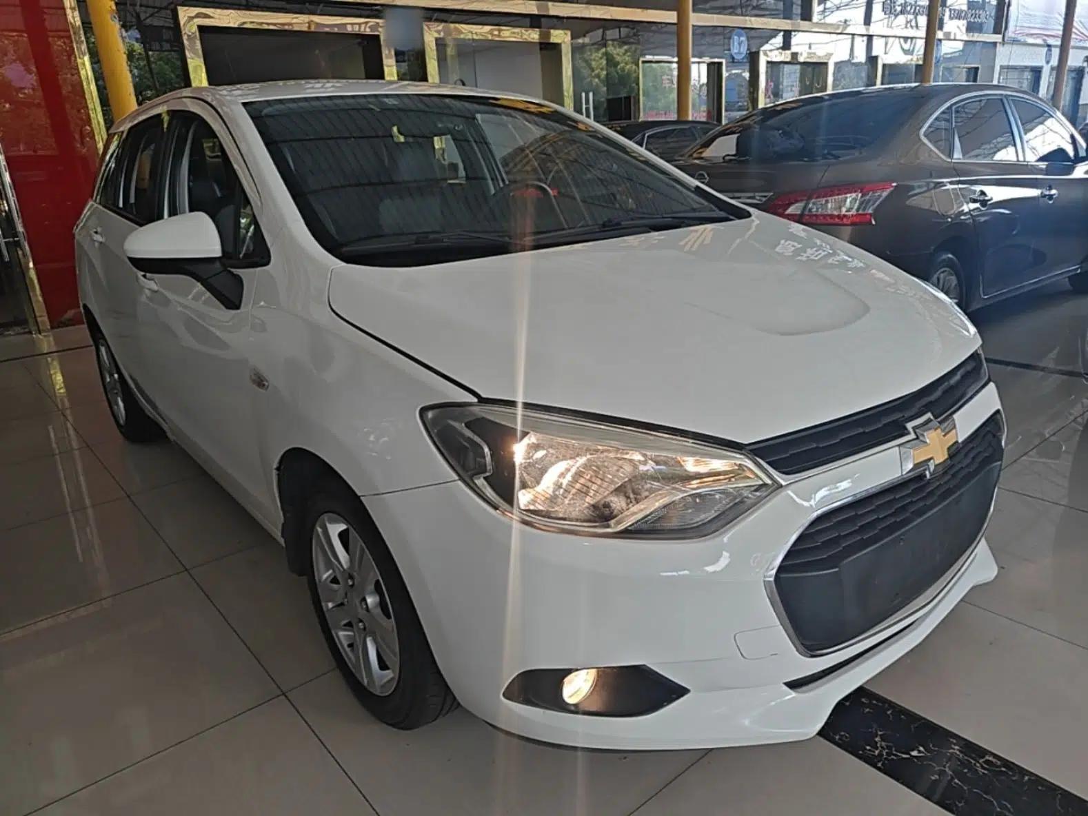 Chevrolet Lova RV 2016 1.5L Automatic Smart Drive Edition — миниатюра 3