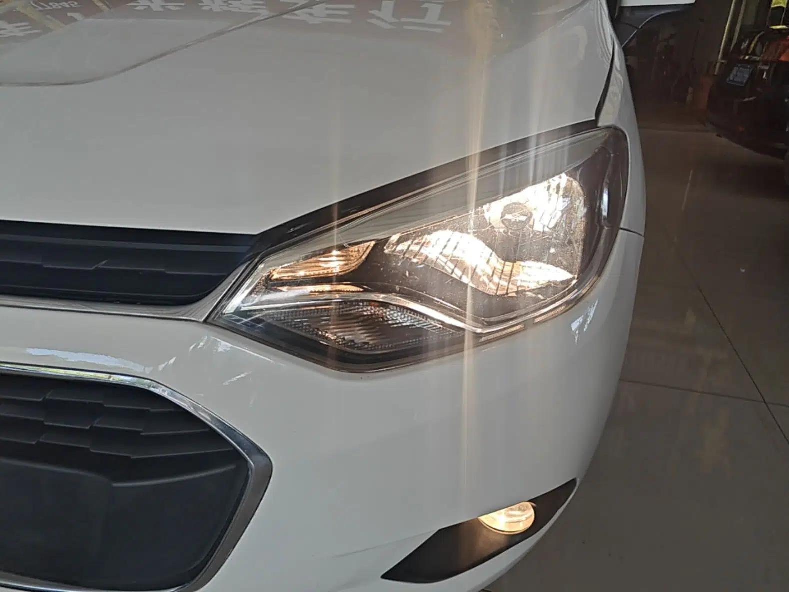 Chevrolet Lova RV 2016 1.5L Automatic Smart Drive Edition — миниатюра 9