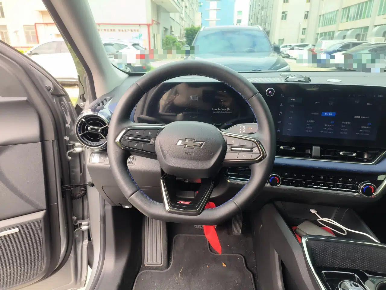 Chevrolet Equinox Plus 2024 102km RS Ultimate Edition — миниатюра 11