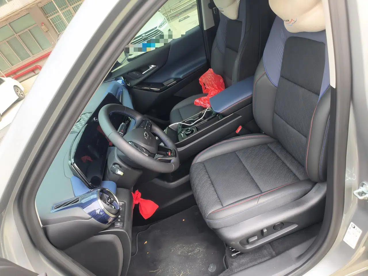 Chevrolet Equinox Plus 2024 102km RS Ultimate Edition — миниатюра 16
