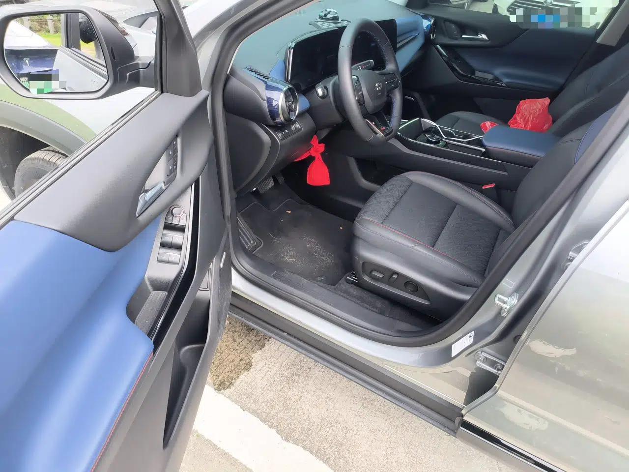 Chevrolet Equinox Plus 2024 102km RS Ultimate Edition — миниатюра 17