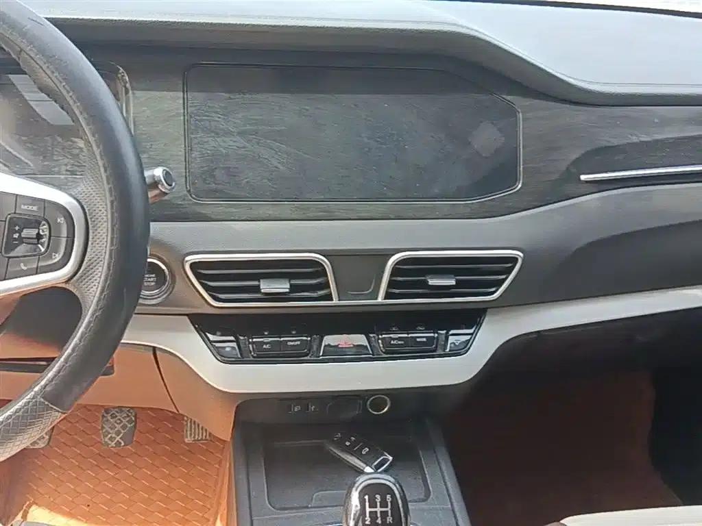 2020 X-Trail 1.5L Manual Trendy — миниатюра 13