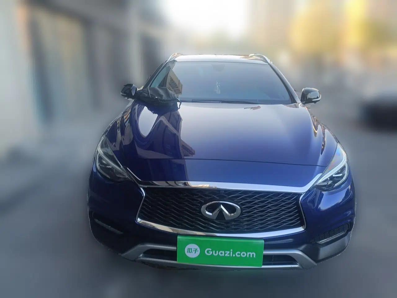 Infiniti QX30 2017 2.0T Four-Wheel Drive Sport Edition — миниатюра 2