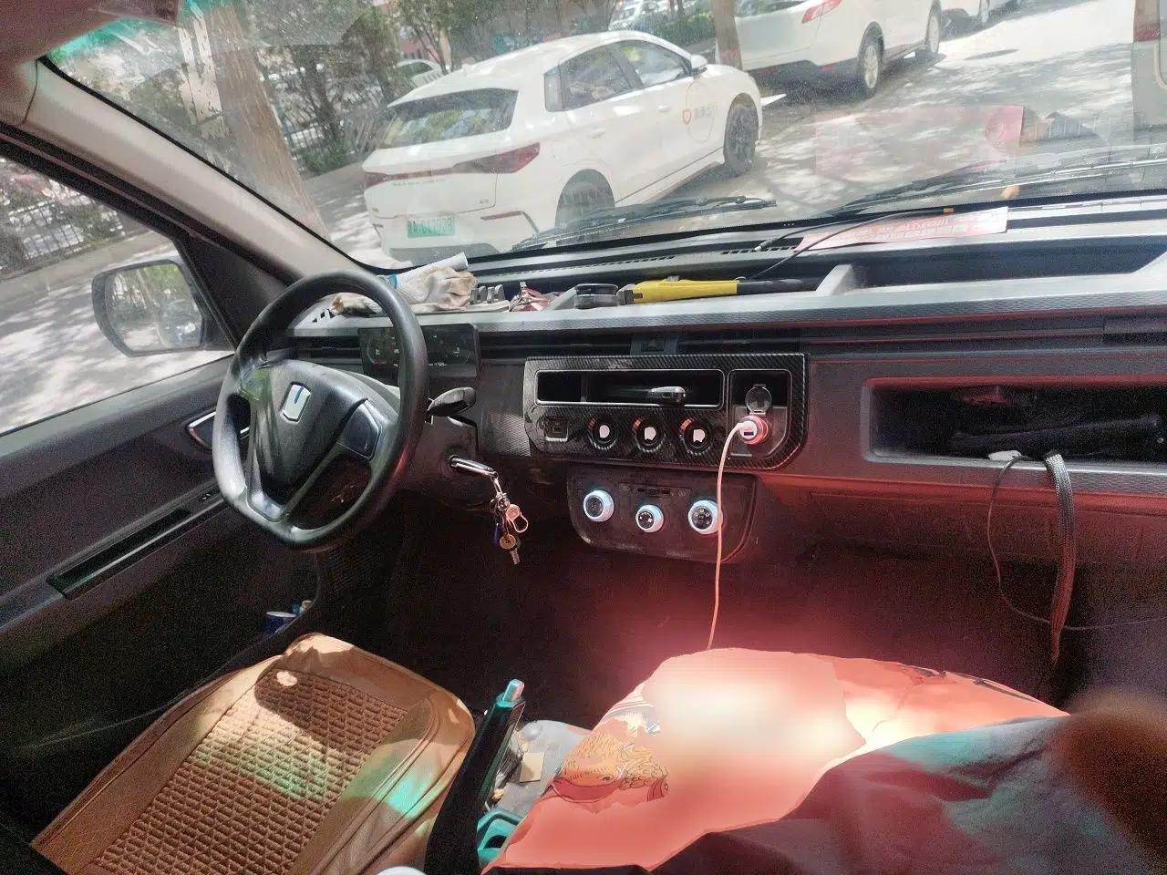 Farizon Xingxiang V 2023 V6E Zhonghang Lithium Battery 38.64kWh Value Edition — миниатюра 10