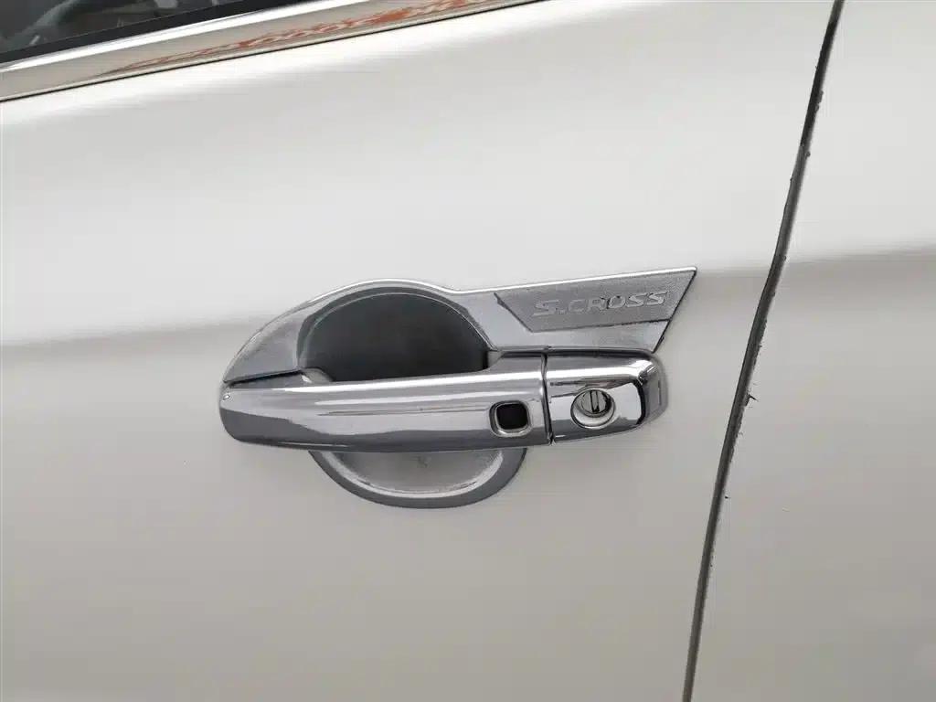 2014 Vitara 1.6L Manual 2WD Elite — миниатюра 18