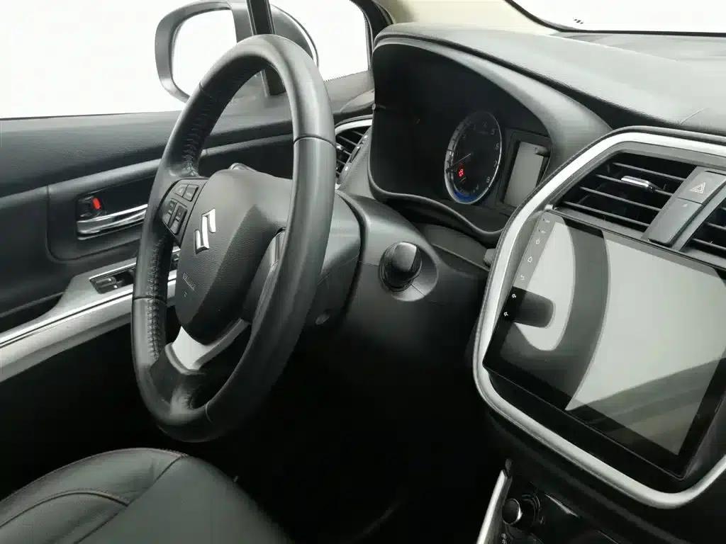 2014 Vitara 1.6L Manual 2WD Elite — миниатюра 22
