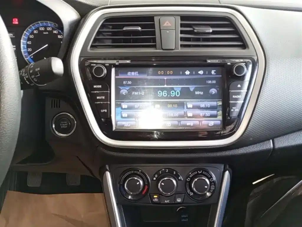 2014 Vitara 1.6L Manual 2WD Entry-level — миниатюра 13