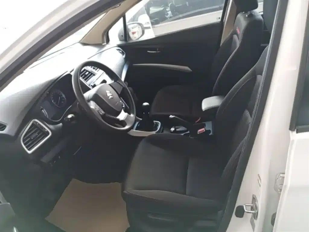 2014 Vitara 1.6L Manual 2WD Entry-level — миниатюра 15