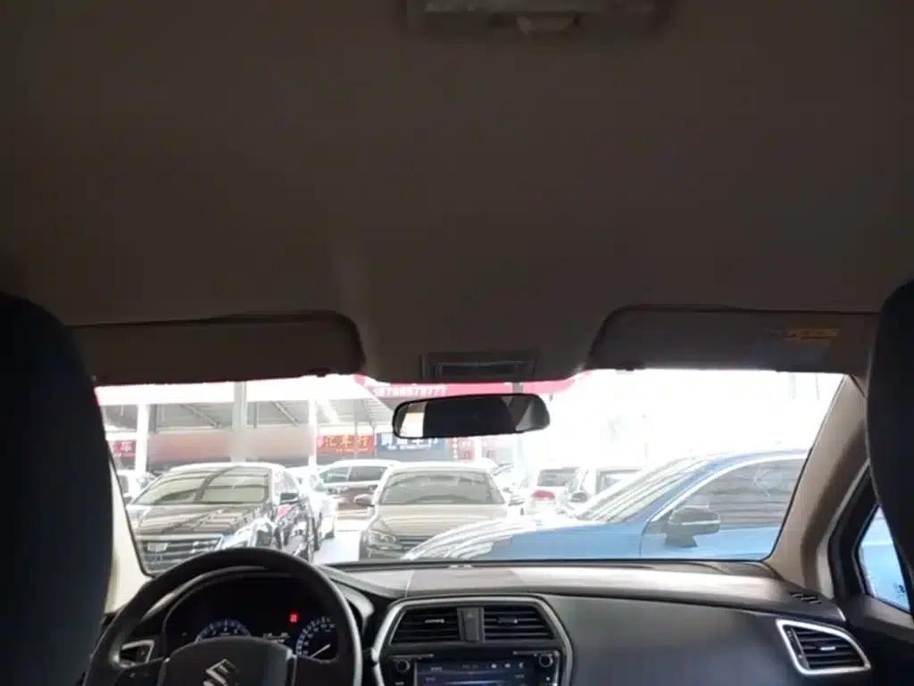 2014 Vitara 1.6L Manual 2WD Entry-level — миниатюра 18