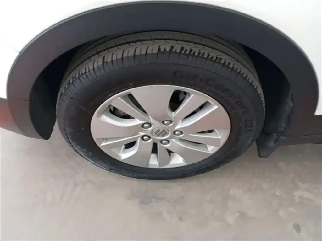 2014 Vitara 1.6L Manual 2WD Entry-level — миниатюра 23