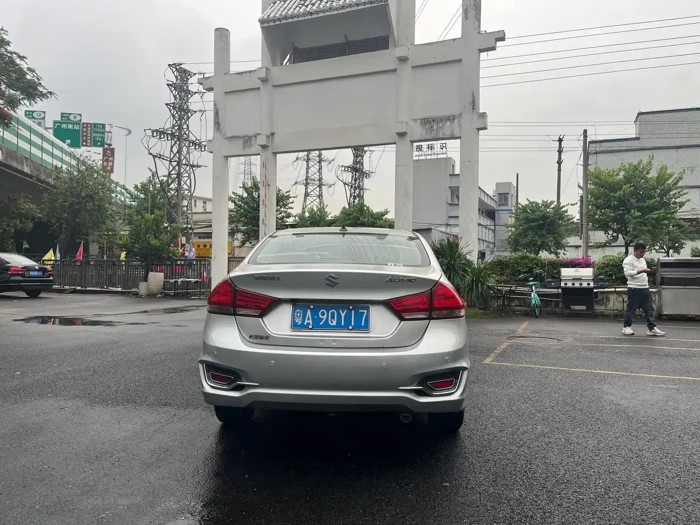 Ciaz 2015 1.6L Manual Enjoyment Edition — миниатюра 6